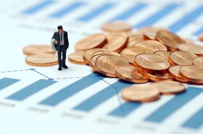 Choosing Between Long-Term and Short-Term Insurance